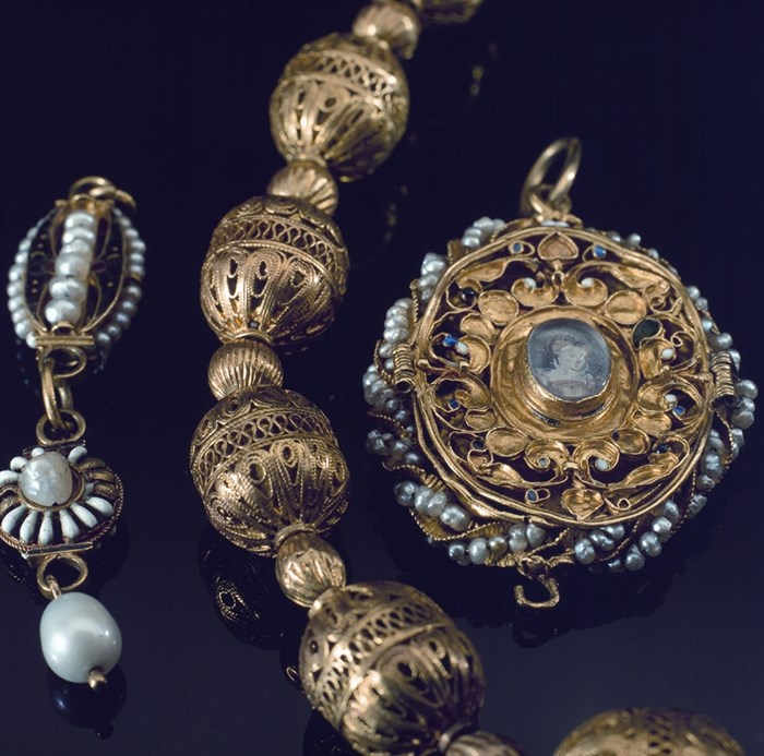 Mary Queen Of Scots Jewellery C National Museums Scotland