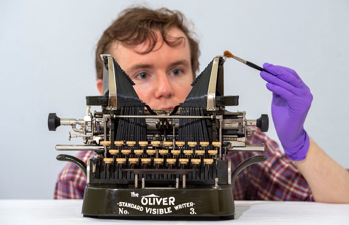 The Typewriter Revolution James Inglis With An Oliver Landscape Credit Neil Hanna 1200 X 774 1
