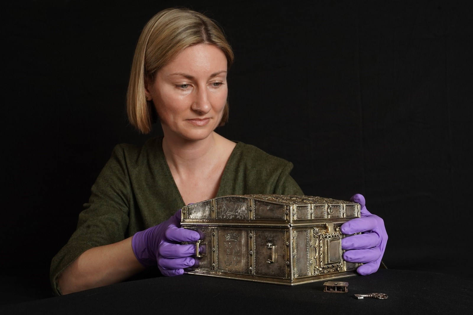 Lyndsay Mcgill, Curator Of Medieval Early Modern Collections At National Museums Scotland, With The Casket. Image Copyright Stewart Attwood (4)