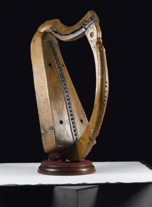 Queen Mary Clarsach, a Gaelic Harp