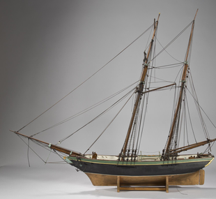 Boat / schooner, topsail / model