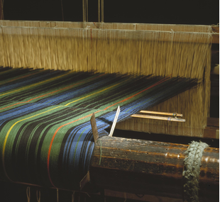 Loom, hand weaving