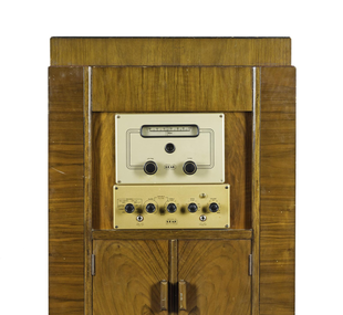 Record player / turntable unit