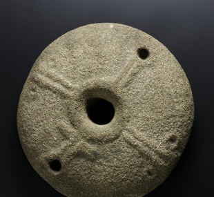Rotary quern / upper stone