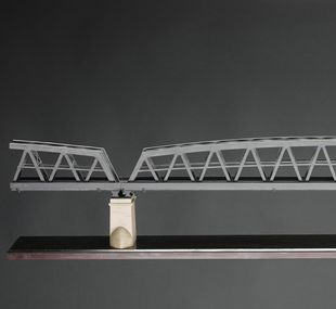 Bridge, warren girder / model