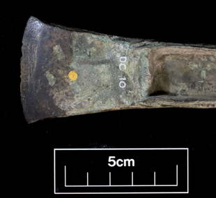 Flanged axe