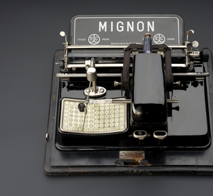Typewriter, Mignon