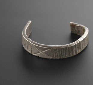 Arm ring / fragment