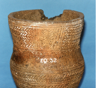 Pottery / urn