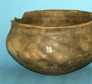 Pottery / bowl