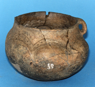 Pottery / bowl