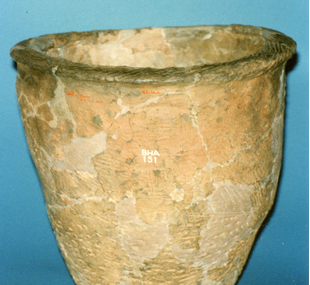 Pottery / vessel
