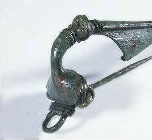 Fibula / brooch, trumpet