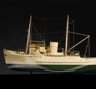 Ship / tug / model