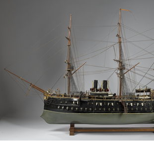 Ship, war / model