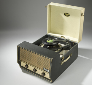 Record player / gramophone