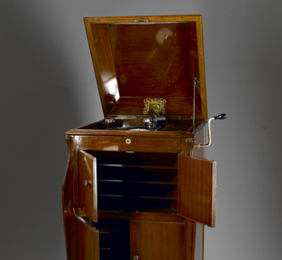 Gramophone, cabinet