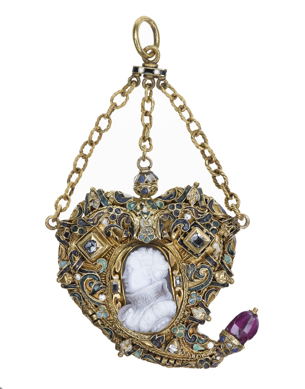 Heart-shaped locket set with a cameo of Mary, Queen of Scots