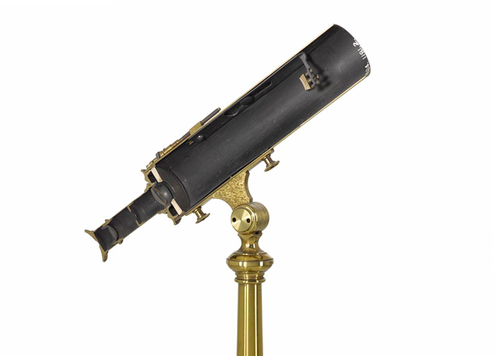 Section of a reflecting telescope for astronomy.
