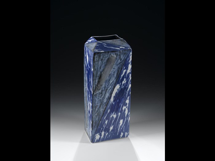 Yin Yang Blue Vase made from porcelain and decorated in blue underglaze. Japan, Kyoto, by Kondo Takahiro, 1993 – 1994. On display in the Artistic Legacies gallery, National Museum of Scotland.