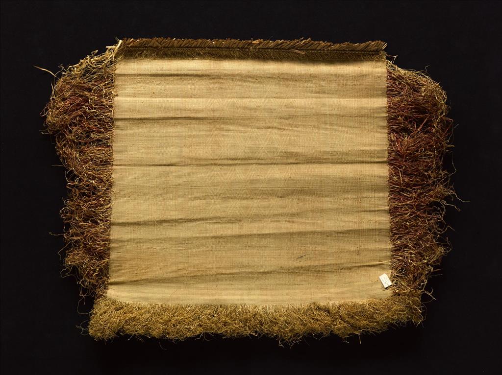 Woven raffia and bamboo leaf cloth mat, with red dyed and natural warp and weft threads: Africa, Central Africa, Democratic Republic of the Congo, Bateke, early 20th century.