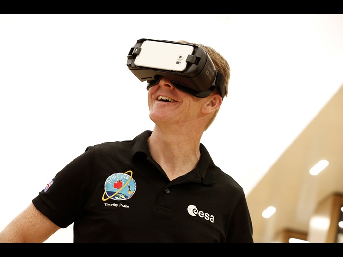 Tim Peake using Space Descent VR © Jody Kingzett, courtesy of the Science Museum