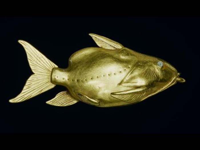 Gold pendant of an upside-down catfish: Ancient Egyptian, Middle Egypt, Haraga, excavated by Petrie in Tomb 72 in Cemetery A, Late Middle Kingdom, 12th Dynasty, c.1862-1750 BC.