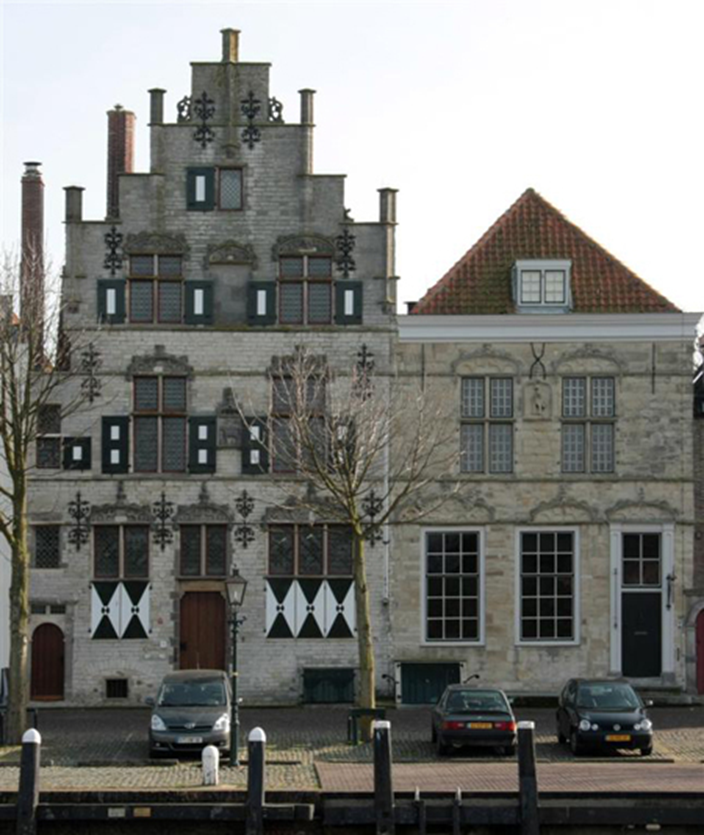 House ‘The Little Lamb” and house ‘The Ostrich’ in Veere (Zeeuws Archief, Veere).  House ‘The Little Lamb” and house ‘The Ostrich’ were build by Scottish merchants during the 16the century. Between 1764 and 1799 house ‘The Ostrich’ was the residence of the Conservator of the Scottish Privileges in the Netherlands.
