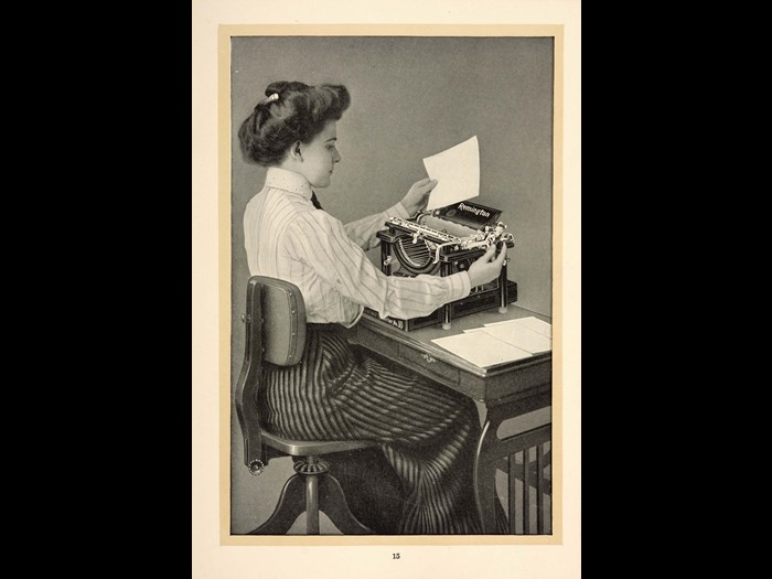 Miss Remington explains the new Model 10', from a leaflet dating from around 1908.