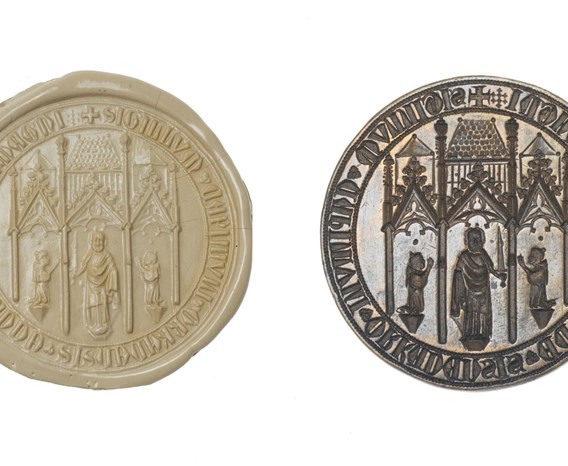 Front and rear view of a circular wax seal. three robed figures, monks, within a gothic arched architectural structure. With two figures kneeling in prayer on either side, the central figure wields a sword.