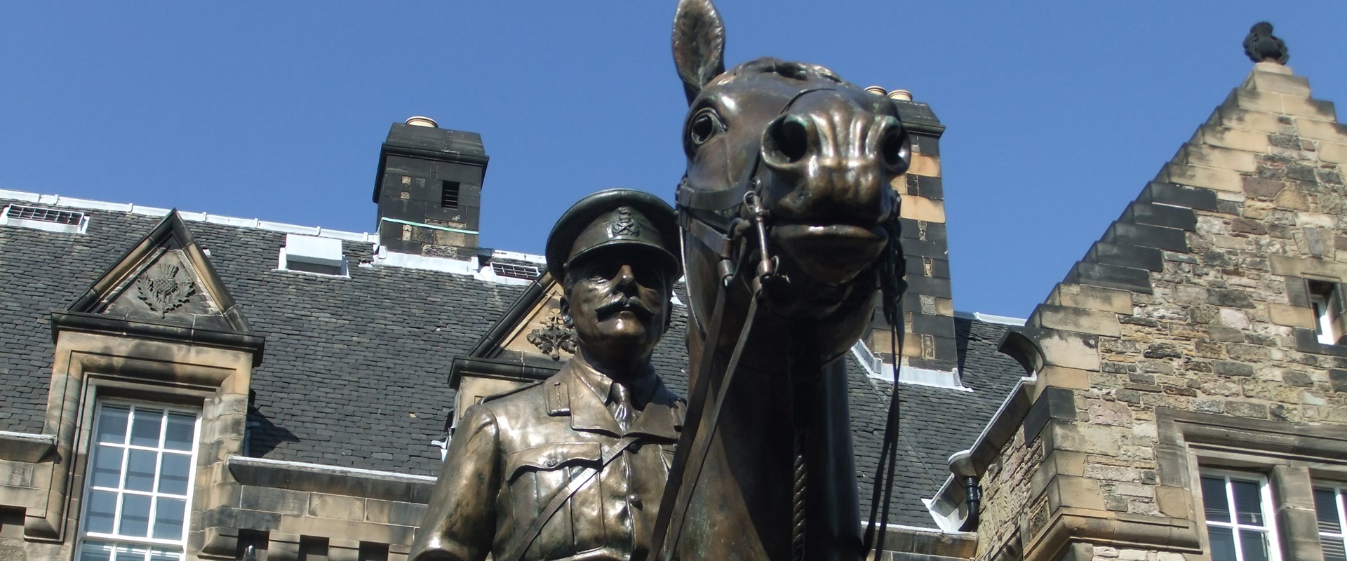 Statue of Earl Haig at National War Museum