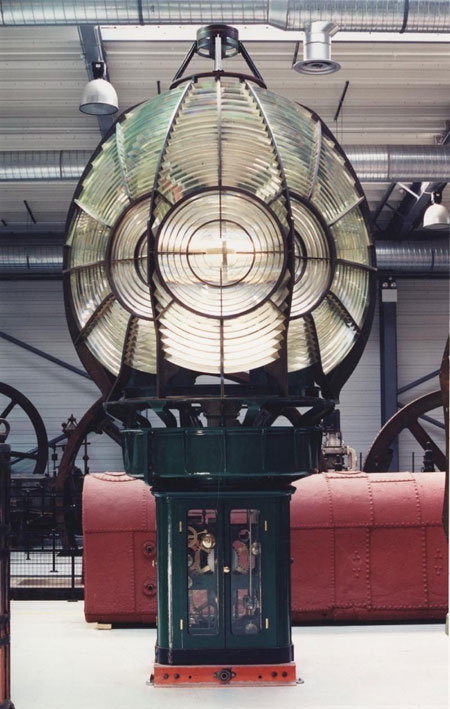 Group flashing apparatus, designed by David A. Stevenson for Eilean Glas on the Isle of Harris. From 2000, this item has been out on loan at the Science Museum, London.