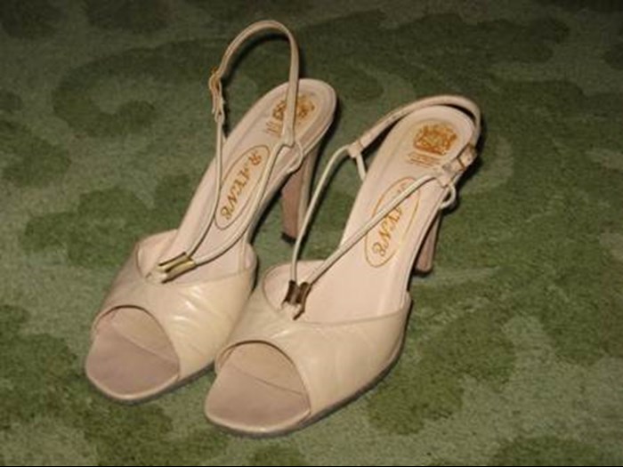 Rayne sandals