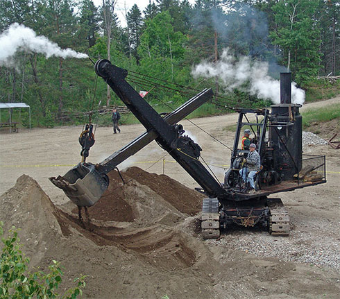 Erie 'B' steam shovel. Photo courtesy Robert Charlton, Stayner, Ontario, Canada.