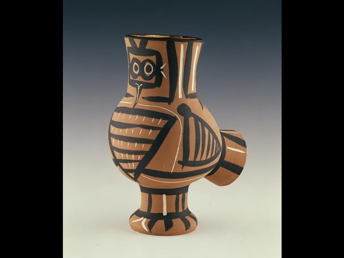 Chouette Mate, an earthenware vase designed by Pablo Picasso (1958)