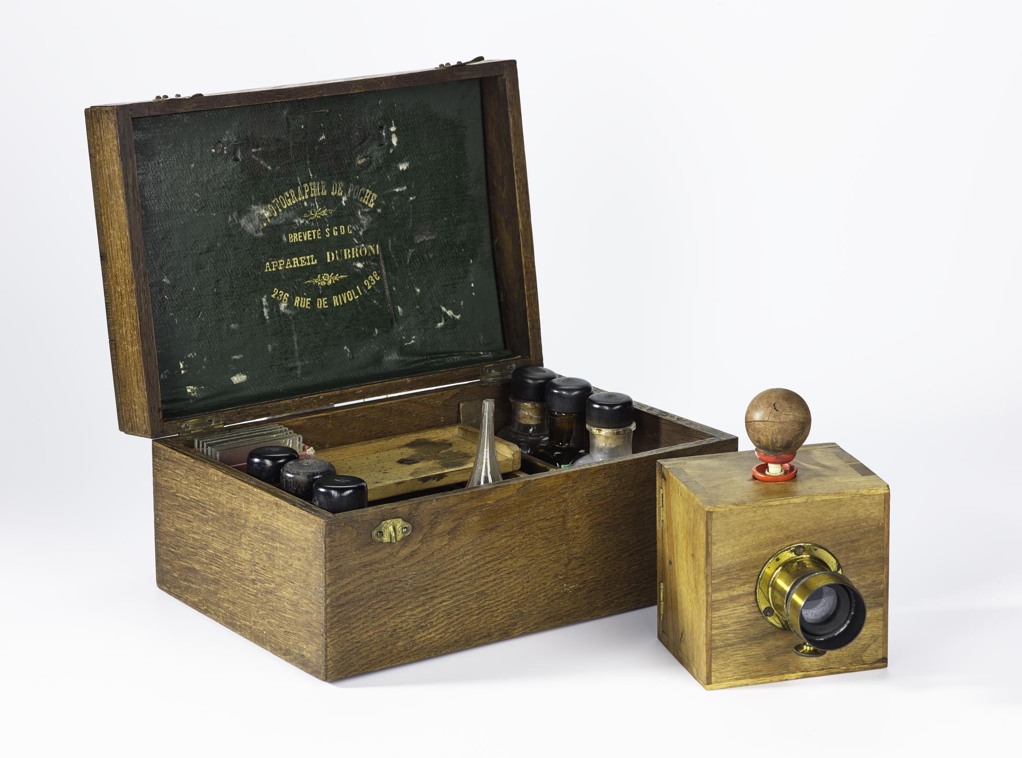 Camera / accessory / box