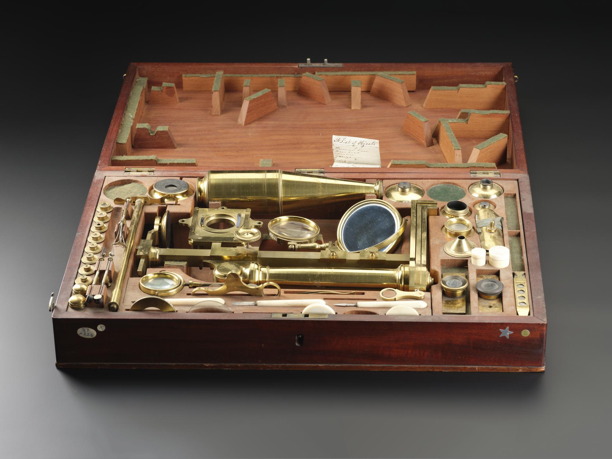 Microscope, compound / case