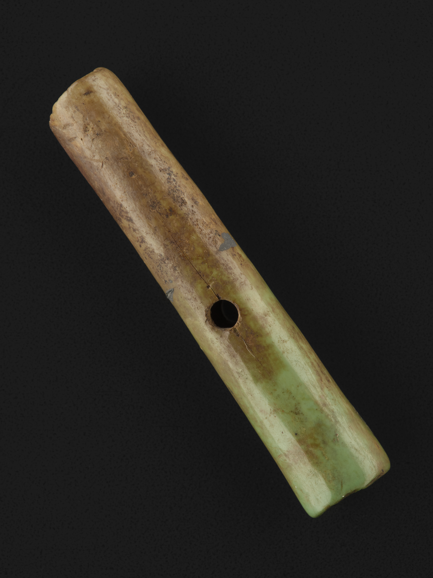 Image of Viking bone needle-case from Carn nan Bharraich, Oronsay, Argyll, 850 - 900 AD © National Museums Scotland