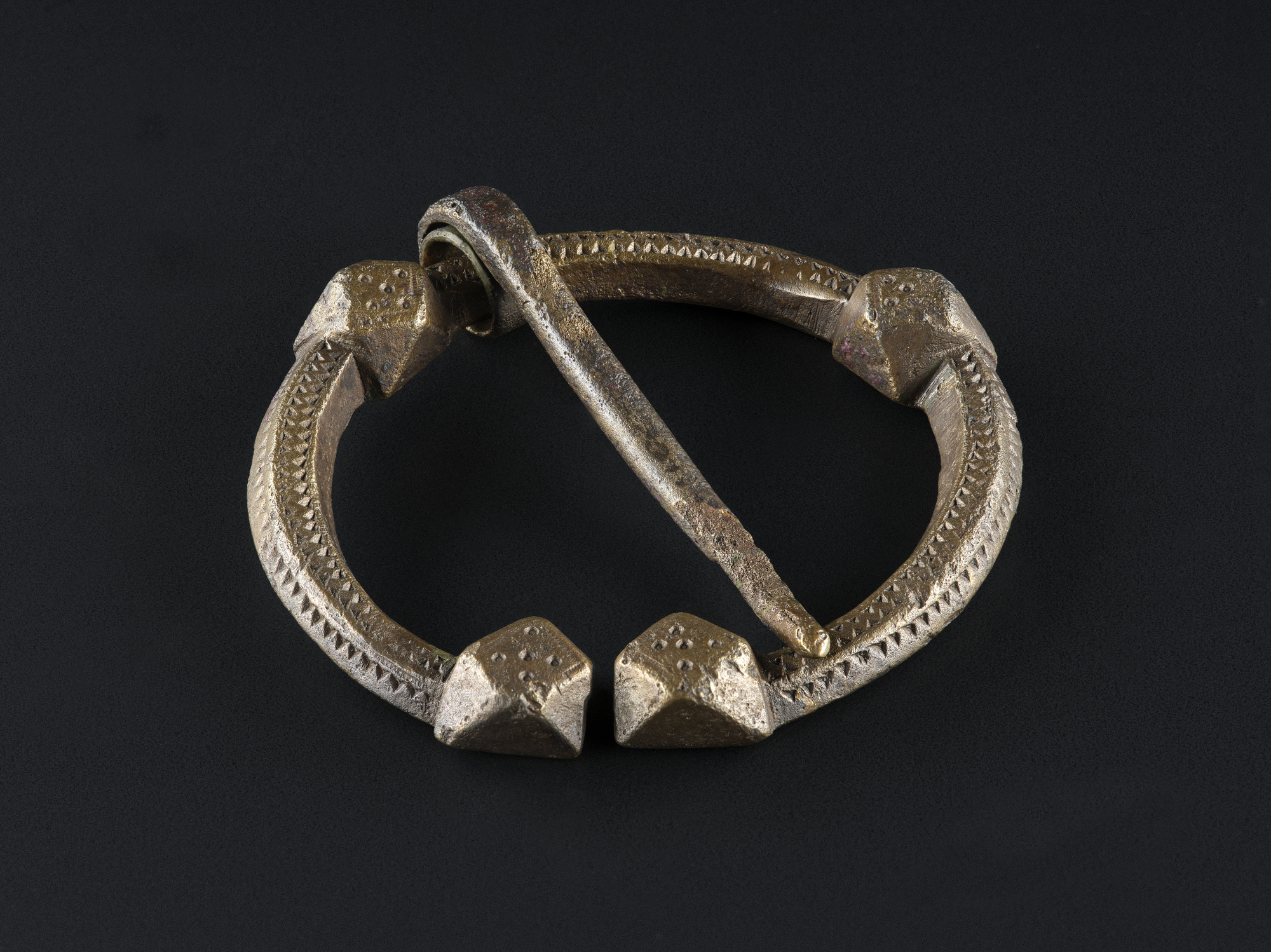 Image of Bronze penannular brooch found at Gogar Burn, Midlothian, 850 - 975 AD © National Museums Scotland