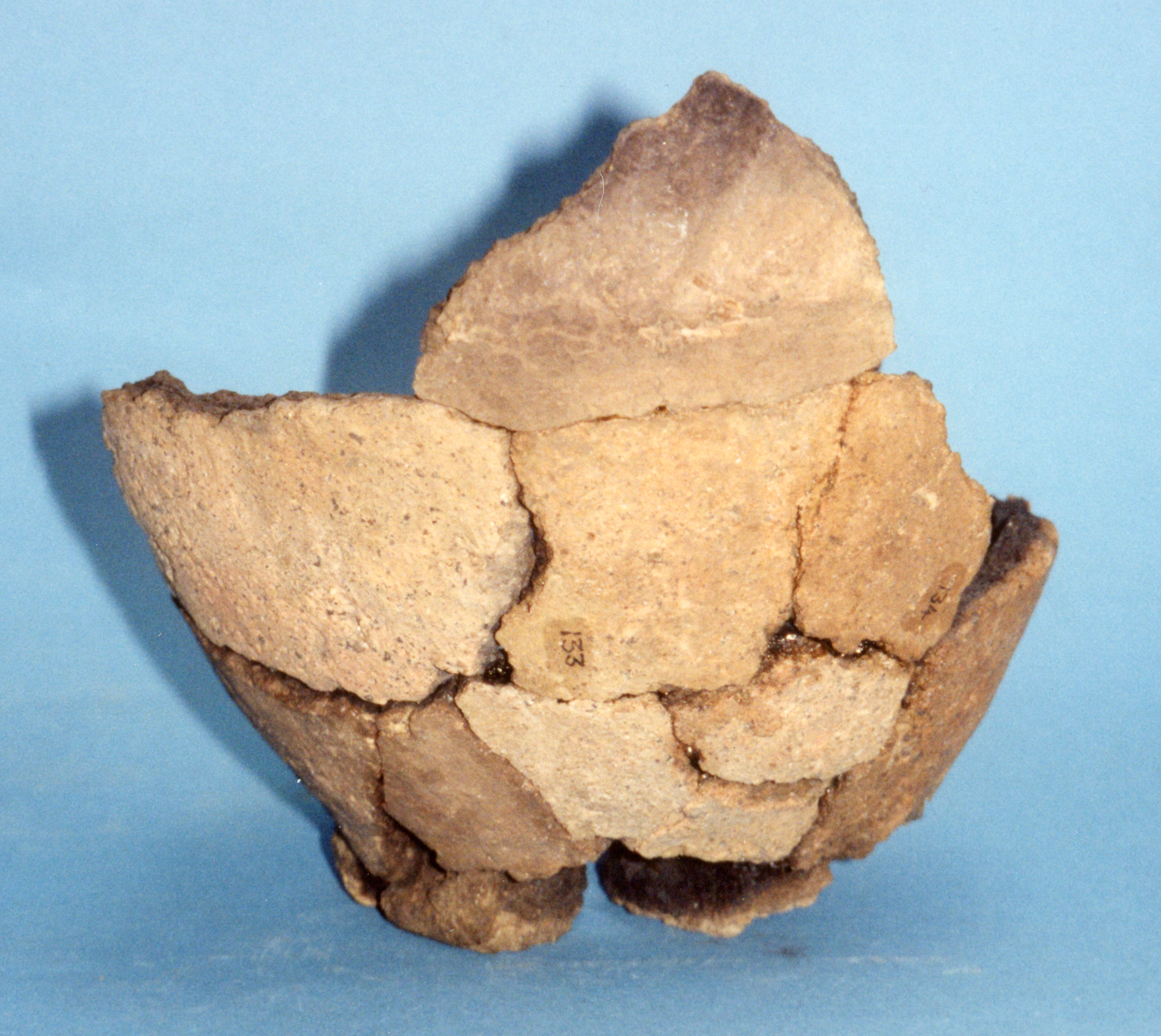 Image of Pottery / bipartite vessel / rim / base / body / sherd, from Ardnave, Islay, Argyll © National Museums Scotland