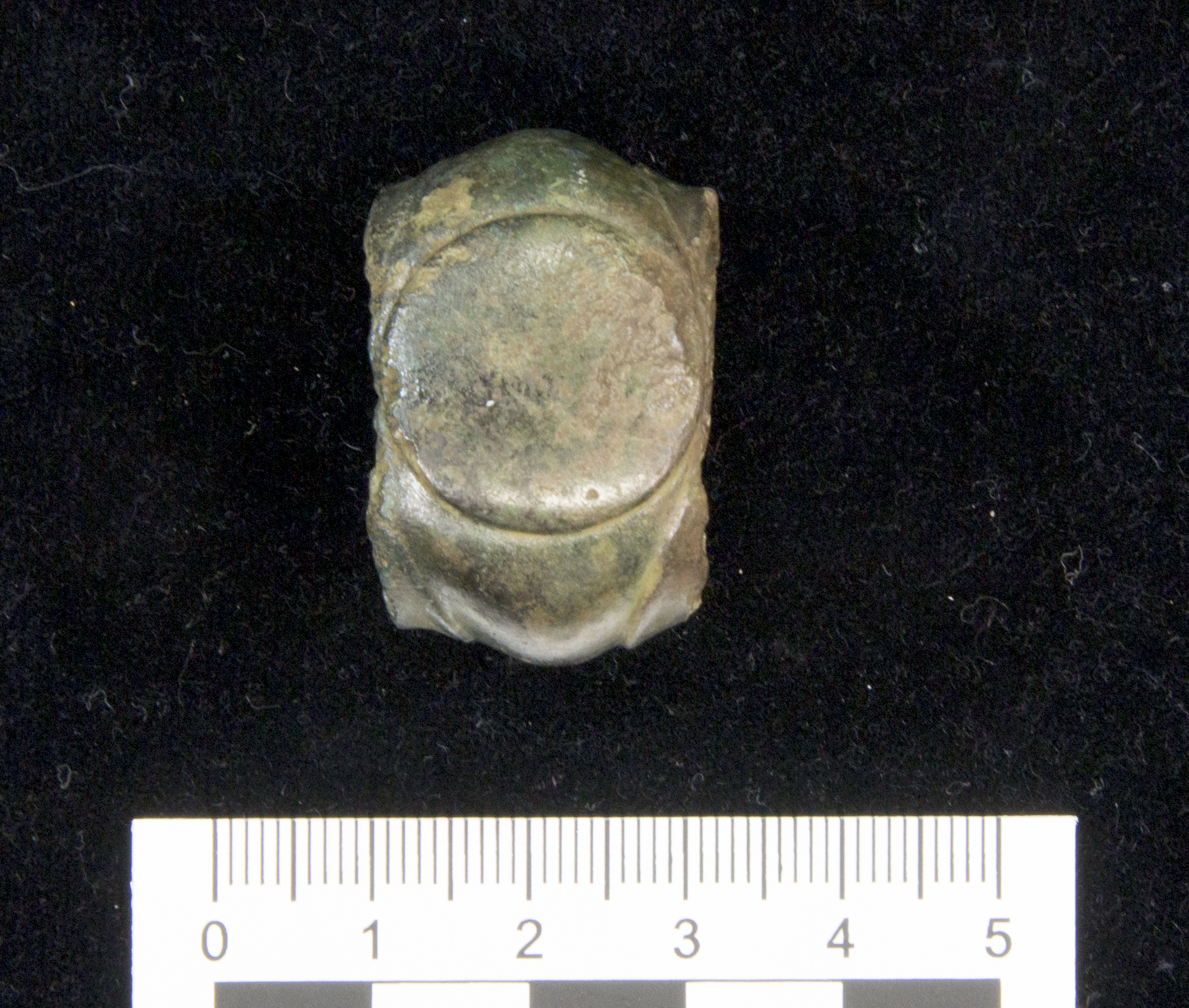 Image of Ring, finger © National Museums Scotland