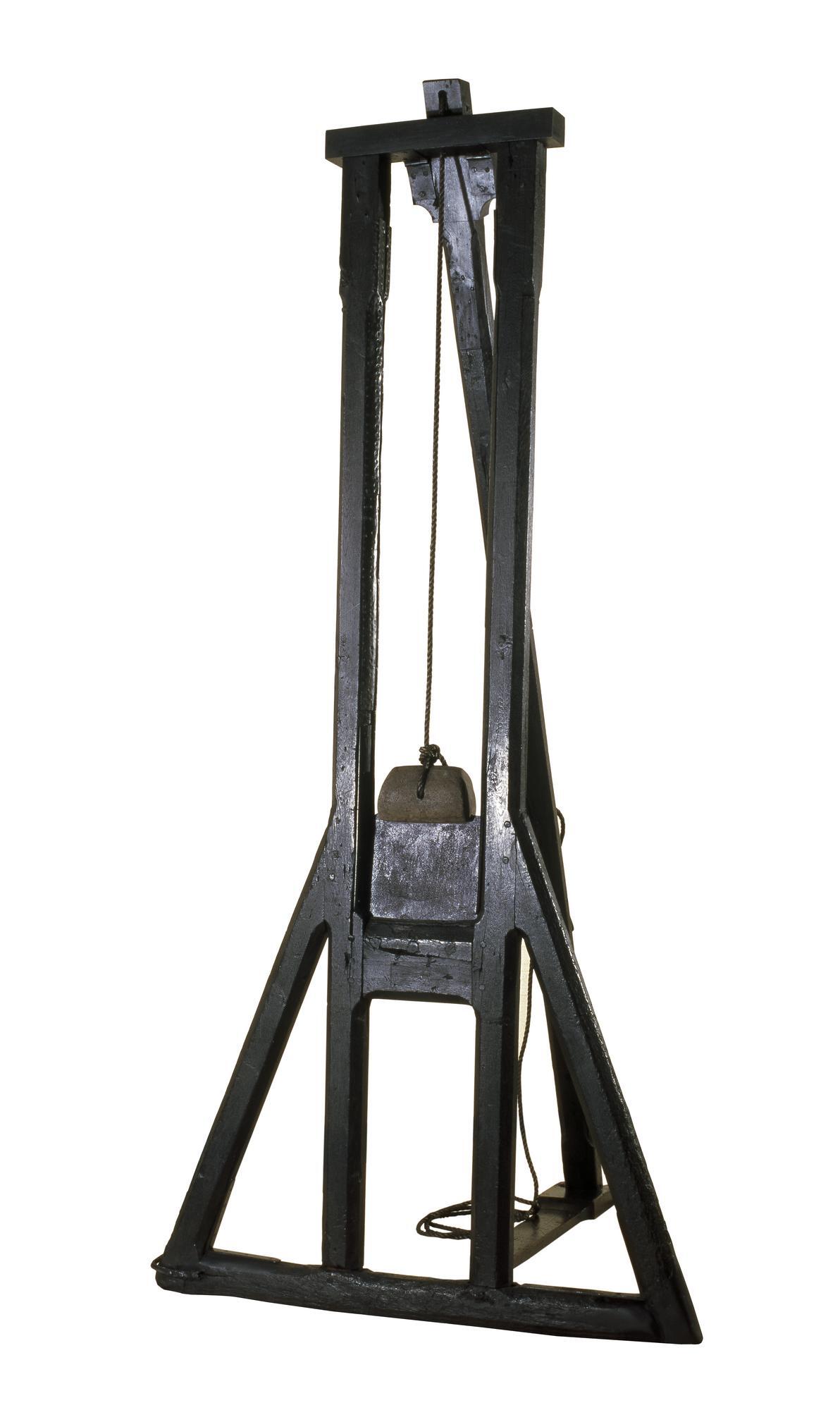 девушка в шотландской юбке.