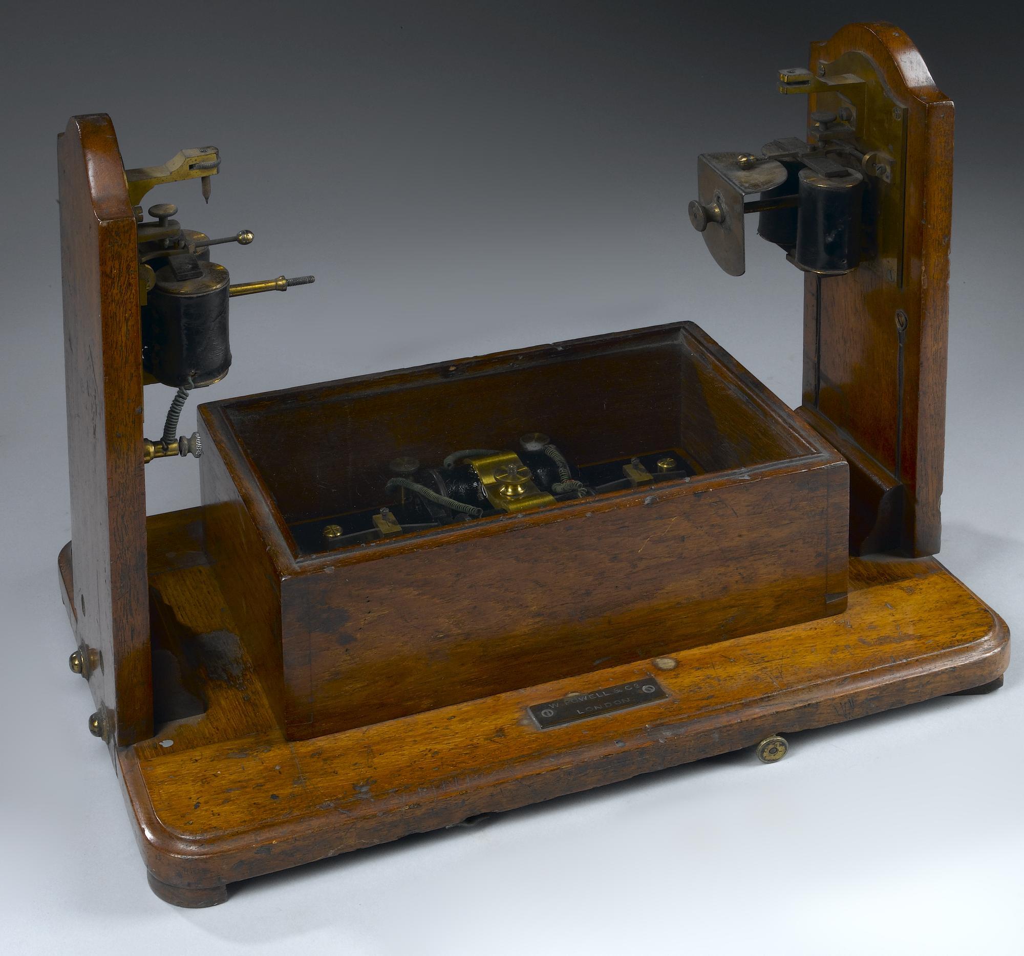 Specimen / history / telegraph apparatus / bell receiver, Bright