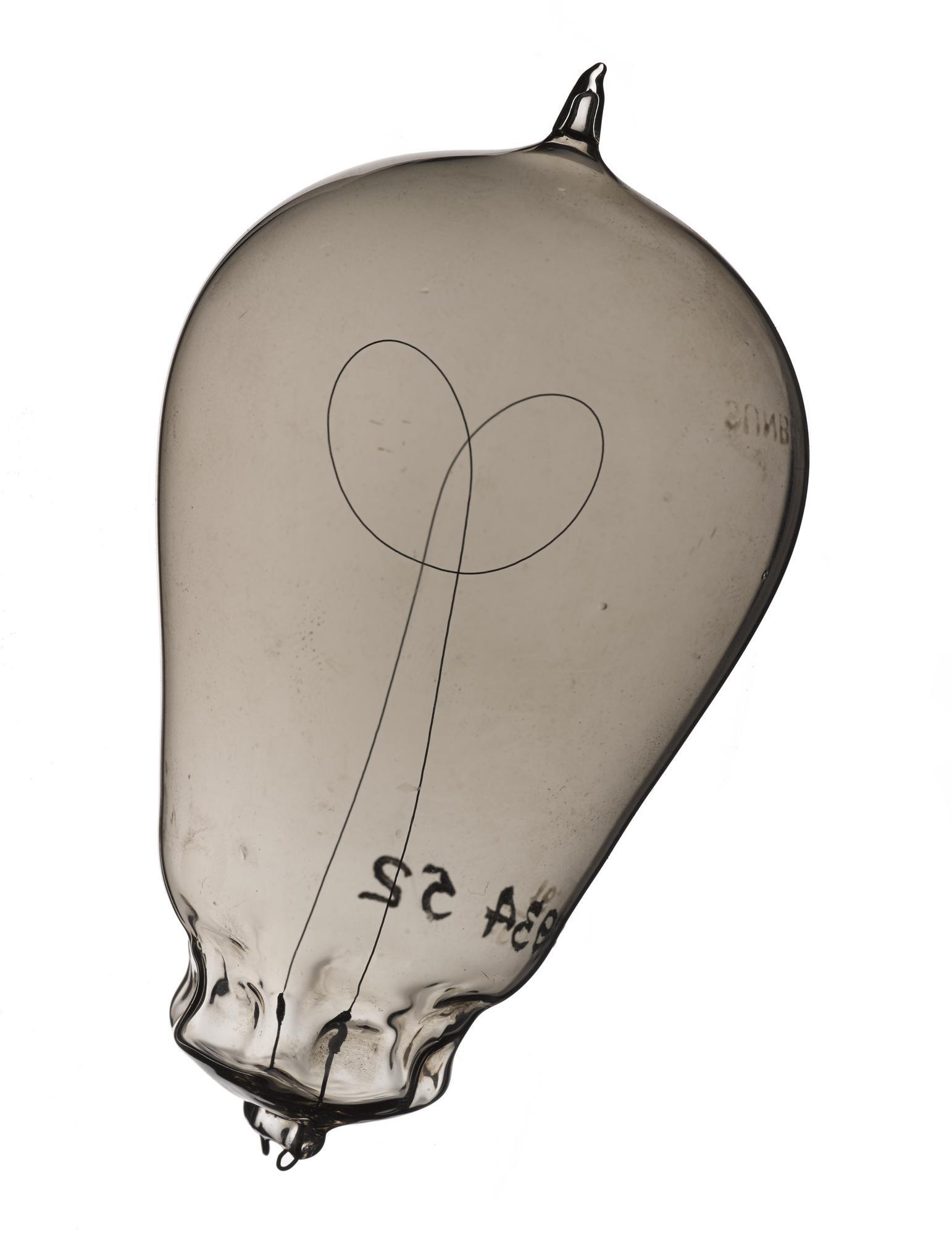 Electric lamp, incandescent